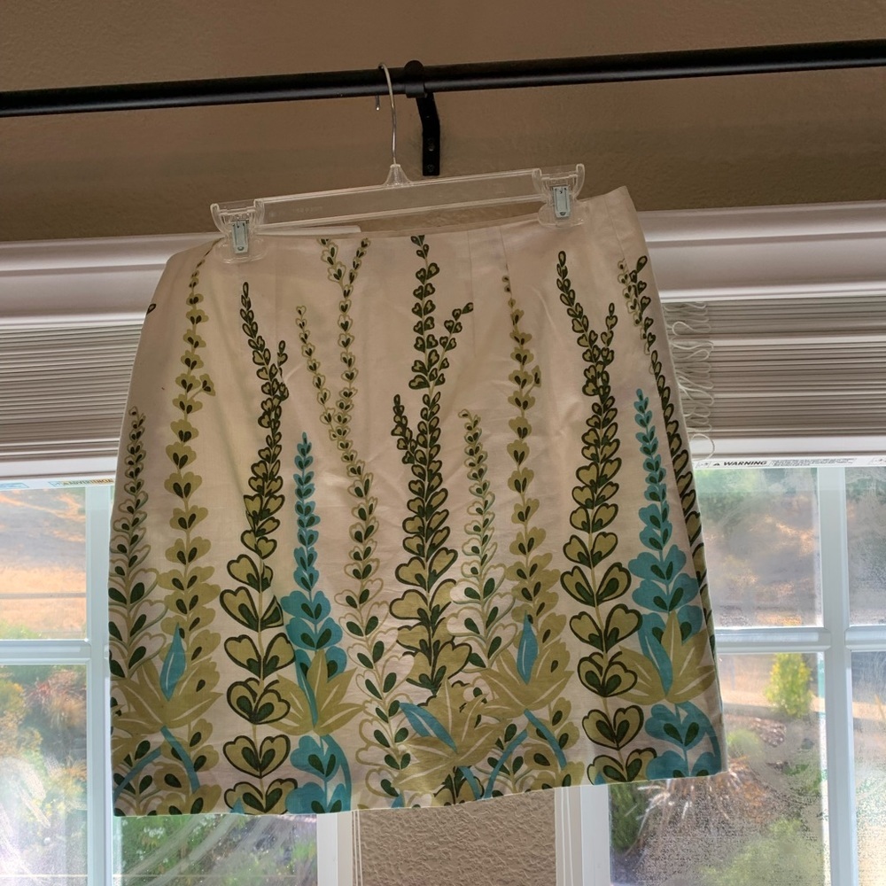 The Loft Cream floral A line skirt - Picture 2 of 7
